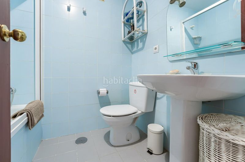 Foto f4d29c12-e316-4357-a71b-4a4a4b26b02e. Pis a avenida edificio malaga 1 a colores - entreparques Sevilla