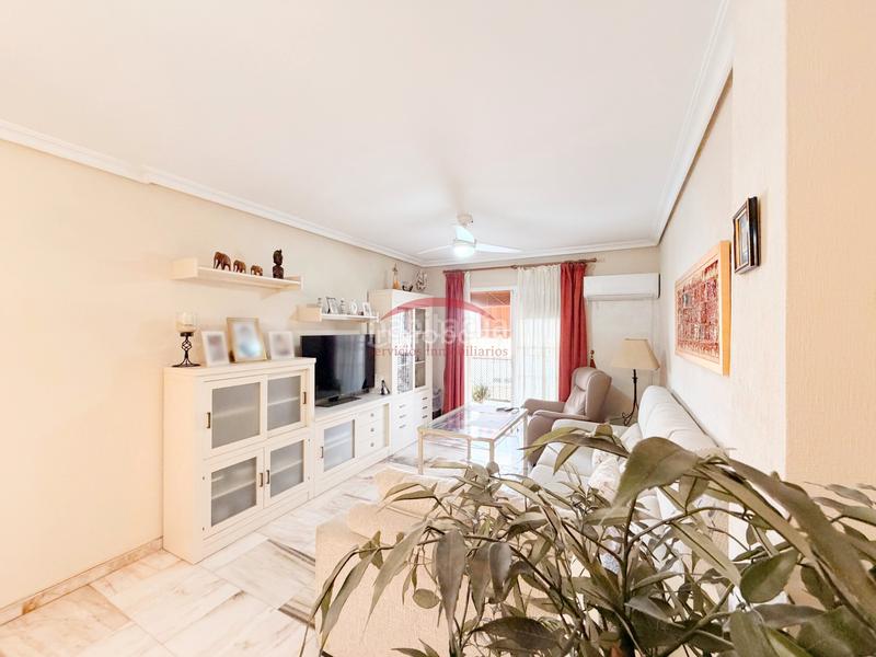 Foto 6f934be4-67c1-45a8-8d63-829d2925343d. Appartamento con parcheggio in La Calzada - La Florida Sevilla