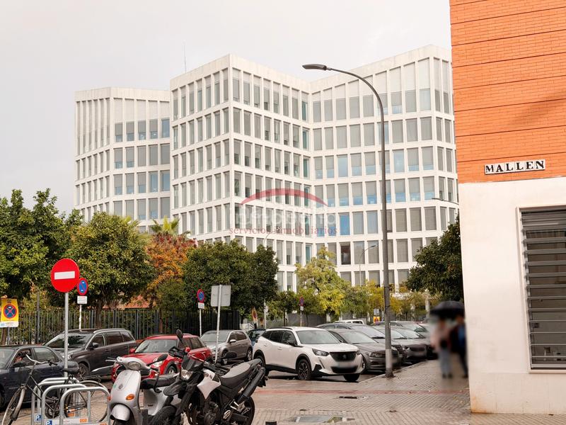 Foto 5a925dd7-2df7-4296-9d8b-abad13ba4ff4. Etagenwohnung mit parking in La Calzada - La Florida Sevilla