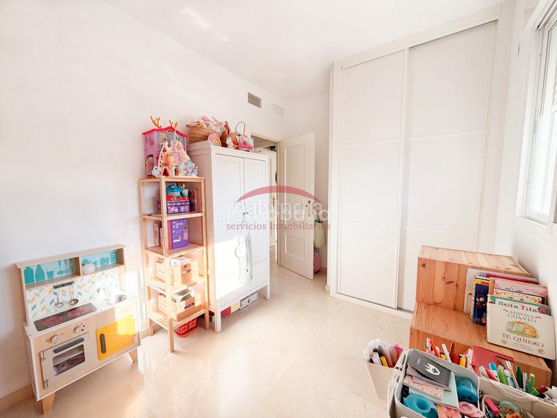 Foto 66692eda-0395-420f-8bc1-3ac1ef2c67c1. Appartamento con parcheggio in colores - entreparques Sevilla