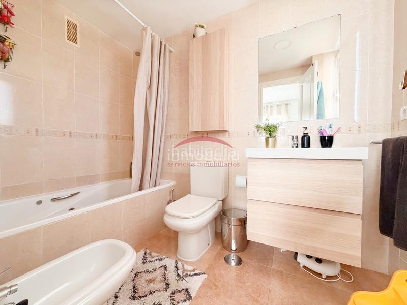 Foto 2a1d41c9-4f6e-4168-a3b9-f67a6acd0a7b. Appartement avec parking dans colores - entreparques Sevilla