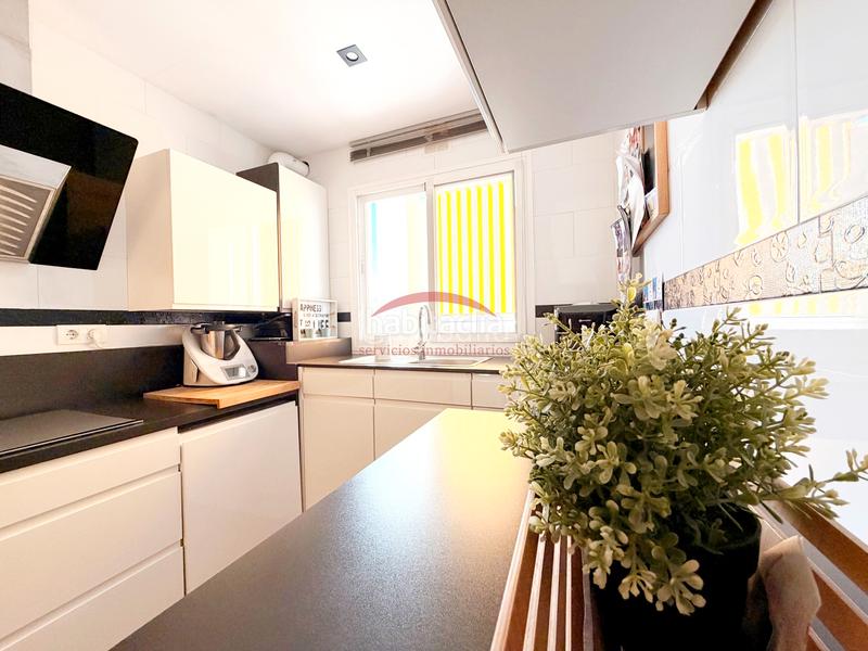 Foto ccc37d60-7f47-4314-84c5-1074e5a3b481. Appartement avec parking dans colores - entreparques Sevilla