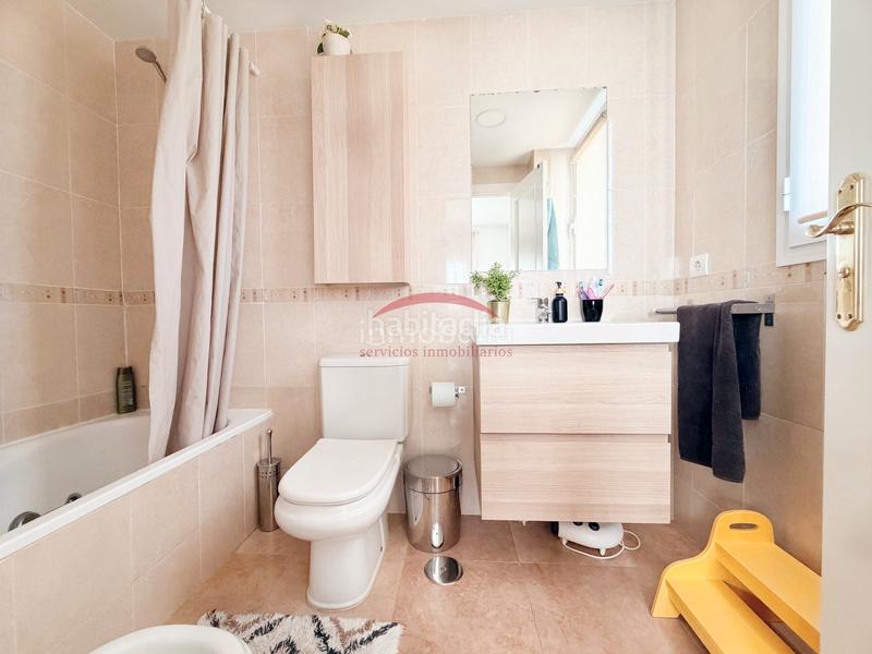 Foto 1675f414-20ad-4ebb-8104-a6105228fdb8. Piso en colores - entreparques Sevilla