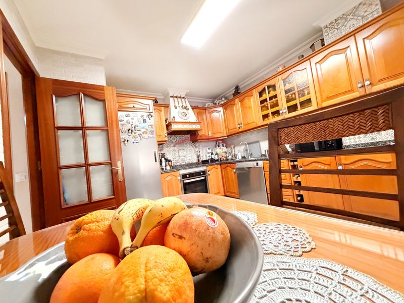 Foto a180858e-c8b3-4471-b107-70544737acba. Casa a schiera con parcheggio in colores - entreparques Sevilla