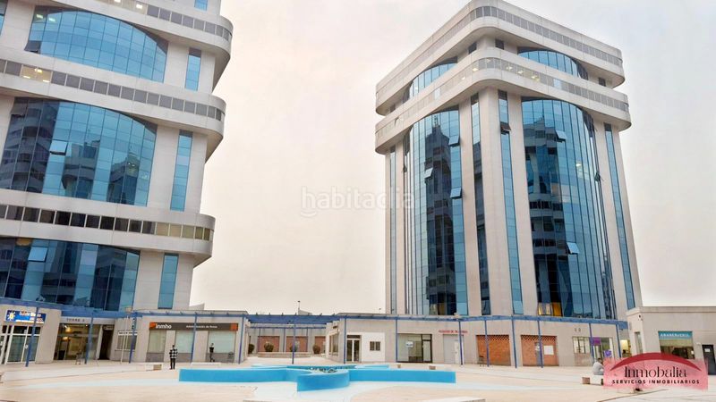 Foto 8f84b2d4-3e2d-480c-85a9-b6eaff30d975. Miete büro mit parking in San Jerónimo - La Bachillera Sevilla