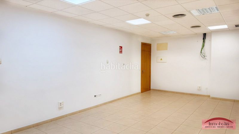Foto a76779f7-7fed-4eaf-8e41-a5710622c696. Miete büro mit parking in San Jerónimo - La Bachillera Sevilla