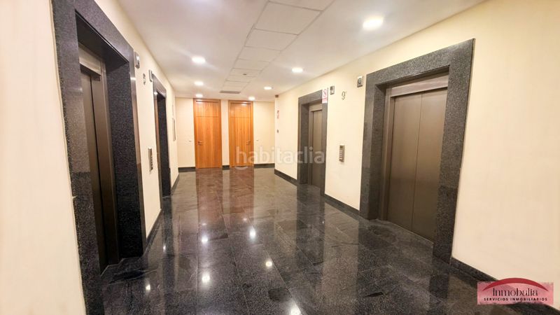 Foto a8c13d27-bd39-4d1c-be98-756a7fea5acc. Miete büro mit parking in San Jerónimo - La Bachillera Sevilla