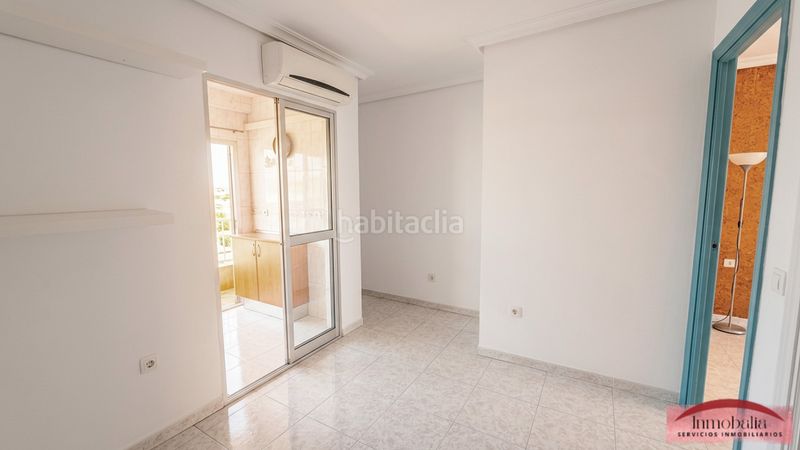 Foto 904bacfb-b989-40d5-b58a-e4d2fb3a2e1b. Piso en El Cerro Sevilla