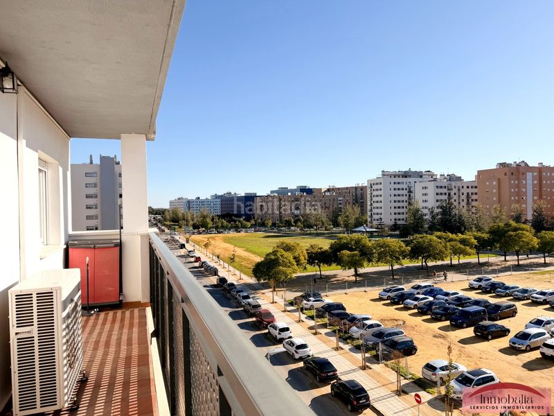 Foto 1c59c59a-549a-4397-9b4e-8985fd1b2326. Pis amb aparcament a colores - entreparques Sevilla