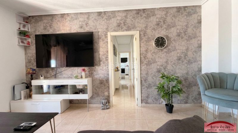 Foto c44a2c52-fdb6-4daa-87b0-2dda3e29b2fc. Piso en colores - entreparques Sevilla