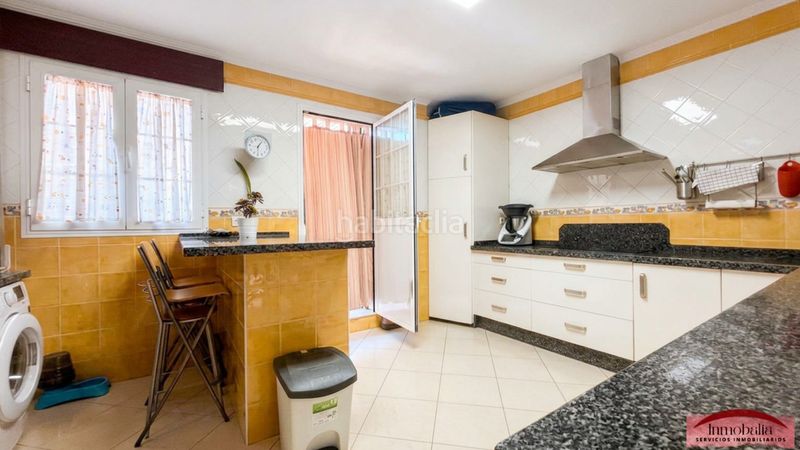 Foto ff988cce-471d-4590-ab5a-4fe49370c56e. Casa adossada amb aparcament a Valdezorras - El Gordillo Sevilla