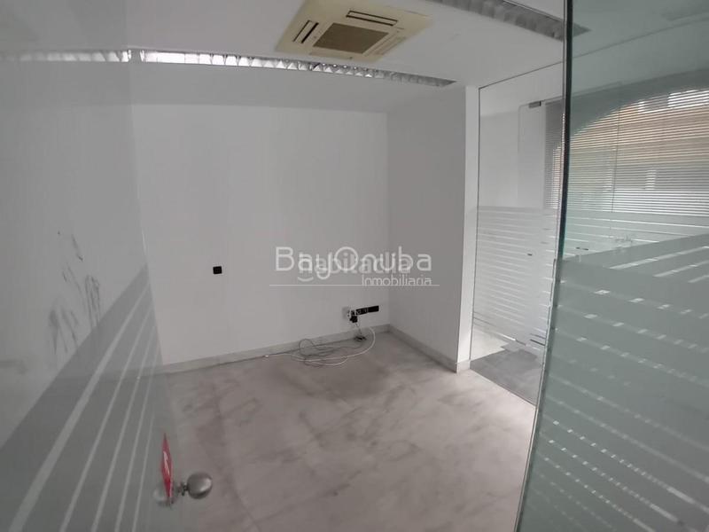 Foto 84d2cd9e-2b83-4b98-8eb0-6eddf31ce1ca. Local comercial en Centro Huelva