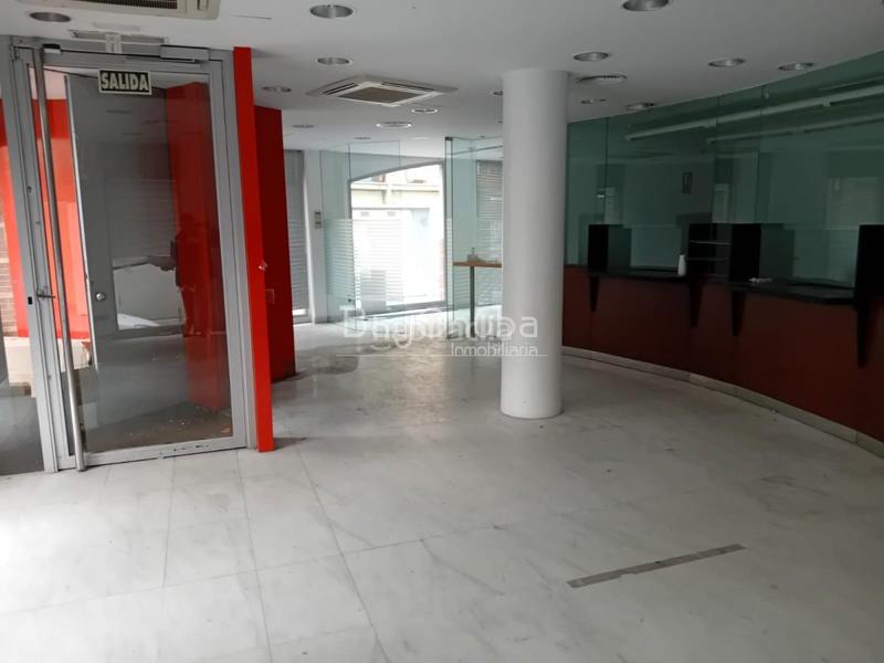 Foto 4eb4b462-4b56-4b34-ae0a-96d8fa04e383. Local commercial dans Centro Huelva