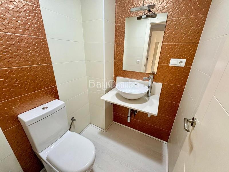 Foto c6aacd53-d49f-41cf-82c4-4eda15569457. Flat with parking in Isla Chica Huelva