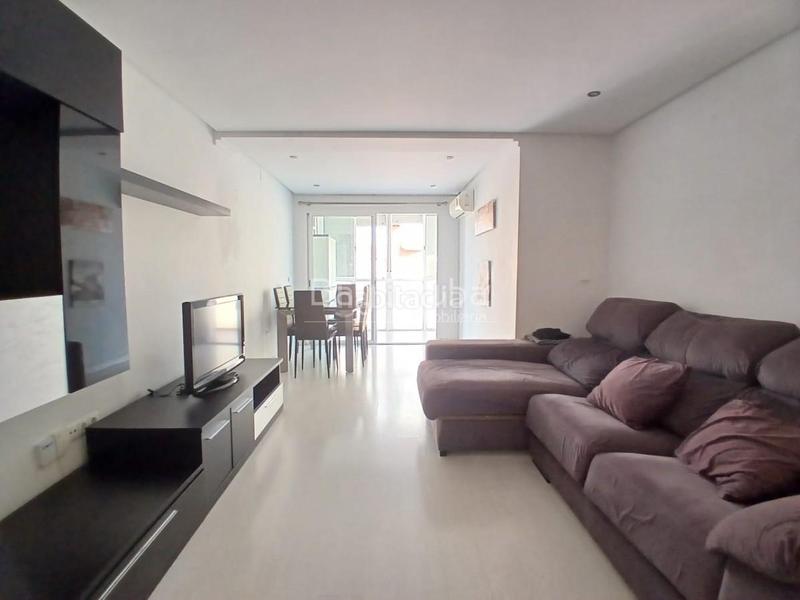 Foto cb3996ad-b200-4ddf-ae51-42a5b348b48d. Flat with parking in Isla Chica Huelva