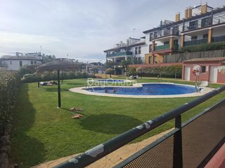 Etagenwohnung in Costa Esuri