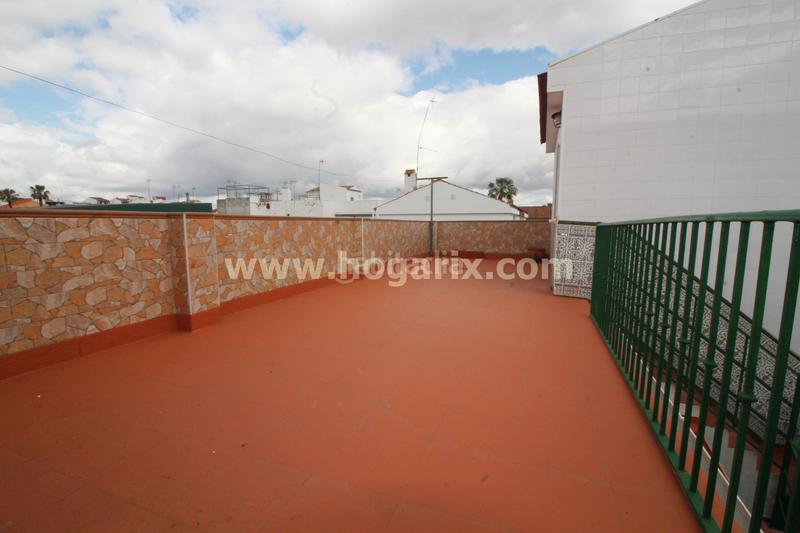 Foto e63d64b2-8477-46ea-81b2-e80a774f0fd6. Casa a San Bartolomé de la Torre