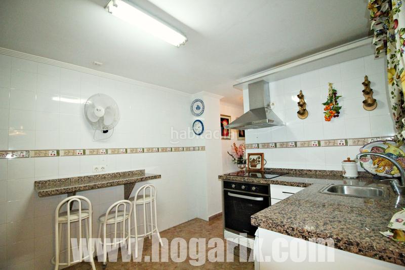Foto a7b4304c-520c-4cec-ab10-9e8d85babe09. Apartamento en calle conde lópez muñoz 30 apartamento de planta baja en Isla Chica en Huelva
