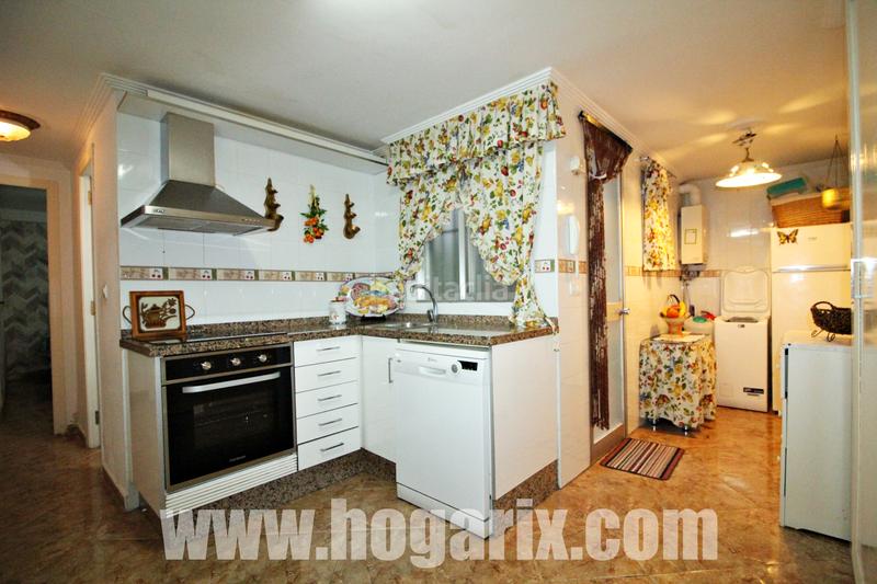 Foto d6cb9989-aeb0-46a1-85df-73b46fe0e2e3. Apartamento en calle conde lópez muñoz 30 apartamento de planta baja en Isla Chica en Huelva