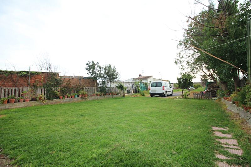 Foto 0cef7537-7067-45c8-ad2e-ea286b0ff0e7. Finca rústica parcela rústica de 2.240 m² con vivienda y gallinero en Gibraleón