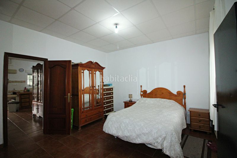 Foto 8af6151d-e5bc-4766-9960-1e85623d597a. Finca rústica parcela rústica de 2.240 m² con vivienda y gallinero en Gibraleón