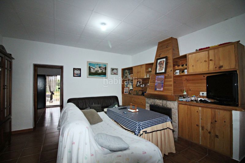 Foto edabc319-c3d3-438c-b193-1994fb2feb32. Finca rústica parcela rústica de 2.240 m² con vivienda y gallinero en Gibraleón