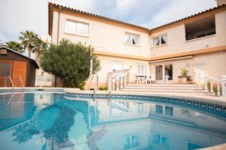 Chalet en Zona Galúa - Calnegre. .