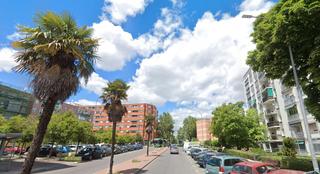 Piso en Zona Centro Joven. .
