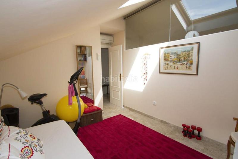 Foto 94cde1b6-d662-4791-9a07-d9b17495ff2e. Attico con parcheggio piscina in Playamar - Benyamina Torremolinos