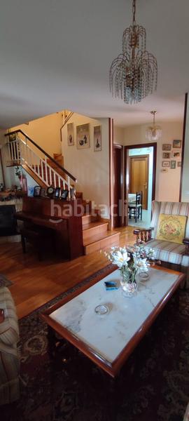 Foto aab09140-4811-4470-9a96-5068f6afe61a. Casa adossada amb aparcament a La Fresneda Siero