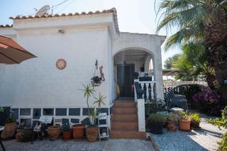 Maison jumelée à El Pinar de Campoverde. .