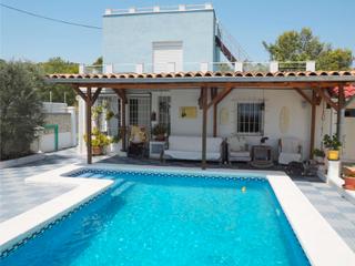 Chalet en Pueblo. .