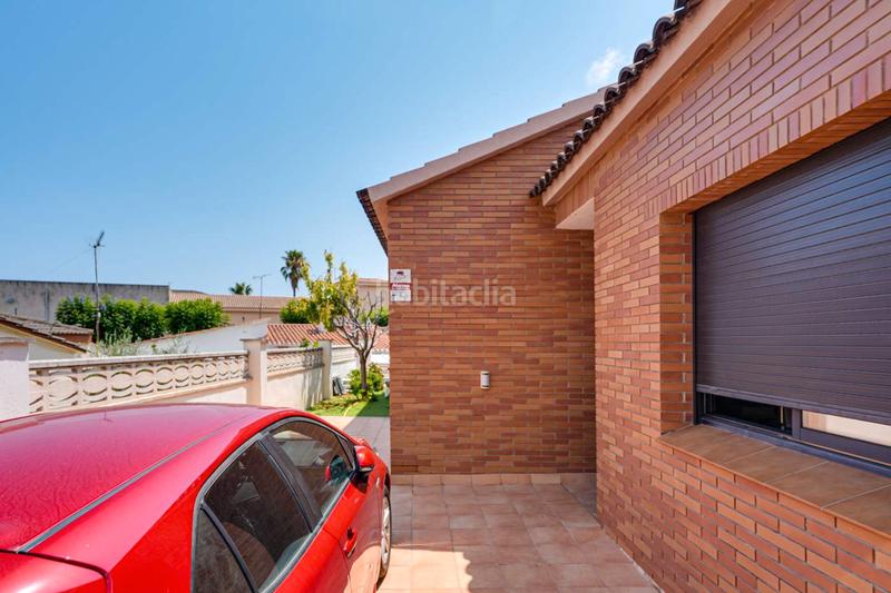 Foto 2407abb5-4d45-4022-8ec2-8365e31925d6. Xalet amb aparcament piscina a Roda de Barà