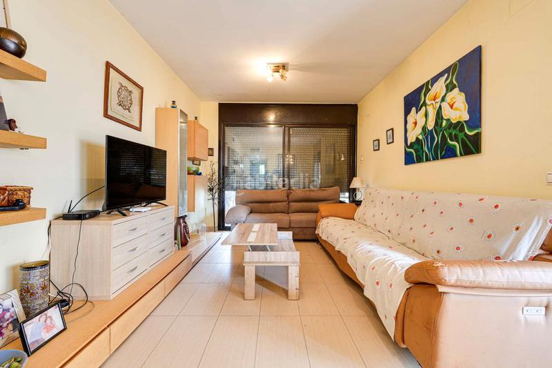 Foto 3a41b005-744f-49e9-80b6-38a2910860fd. Xalet amb aparcament piscina a Roda de Barà