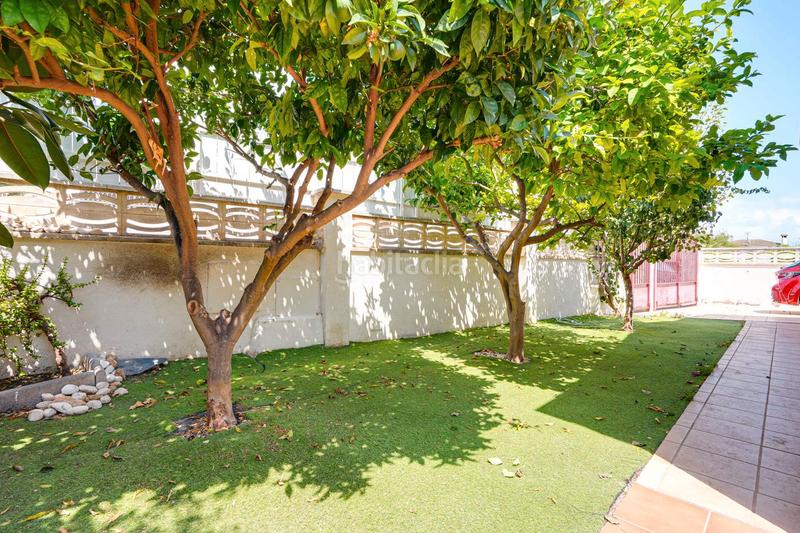 Foto a44b5a2c-a2d2-471d-81cb-08318c0b281b. Xalet amb aparcament piscina a Roda de Barà