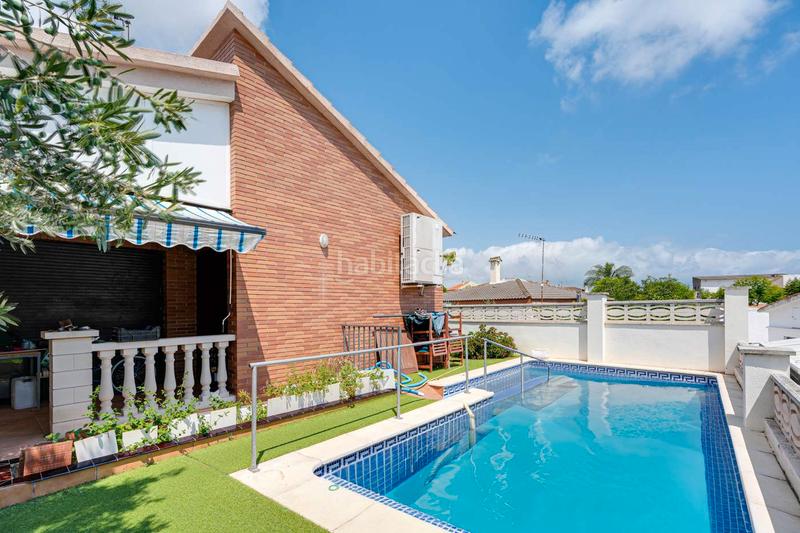 Foto d8496a6e-be1e-4b21-b507-6cd21b56974a. Xalet amb aparcament piscina a Roda de Barà