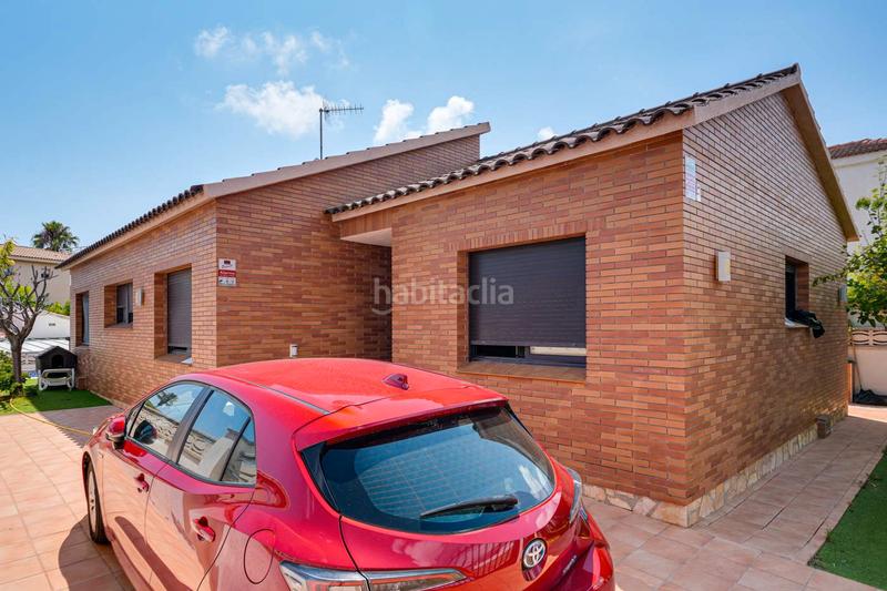 Foto e2d961ff-d157-4f6e-870f-241d78009ae2. Xalet amb aparcament piscina a Roda de Barà