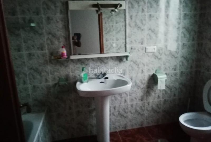 Foto 2cd16197-99b2-4fda-821a-b229fb7f8ef2. Maison jumelée avec parking dans Cuevas de San Marcos