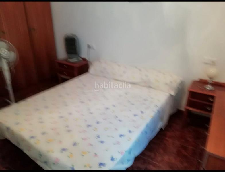 Foto 85b6af44-679d-4929-8216-f9510e8cf8fc. Maison jumelée avec parking dans Cuevas de San Marcos