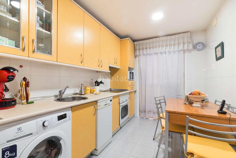 Foto b3e00057-14ed-42e3-a00a-99d4a3a8245e. Flat with parking in Casco Histórico de Vallecas Madrid