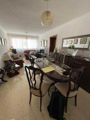 Etagenwohnung in Calle Diego Betancor Suárez