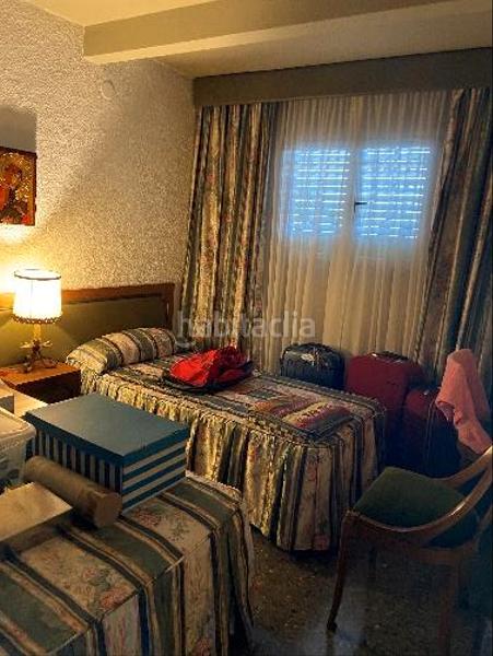 Foto ccedef70-fdb0-43b6-890c-0fc1d366e6cb. Casa adosada en Centre Blanes