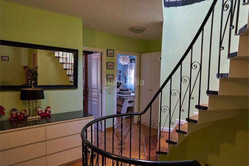 Foto de23bebd-0c4d-4312-9c07-b815c524e66f. Casa a schiera con riscaldamento parcheggio piscina in Torrelodones