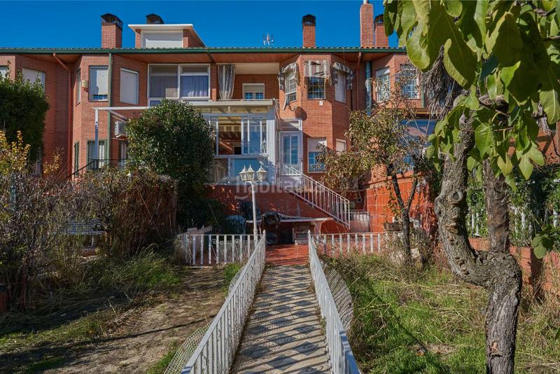 Foto 94156bae-88d8-42c0-9f46-ca978d9d33f1. Casa adosada en Centro Comercial-Hospital Torrelodones