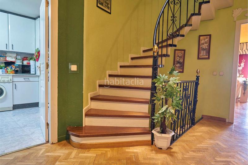 Foto 0d83569d-2b54-4fda-854e-19f4c8b4edf1. Semi detached house with heating parking pool in Centro Comercial-Hospital Torrelodones