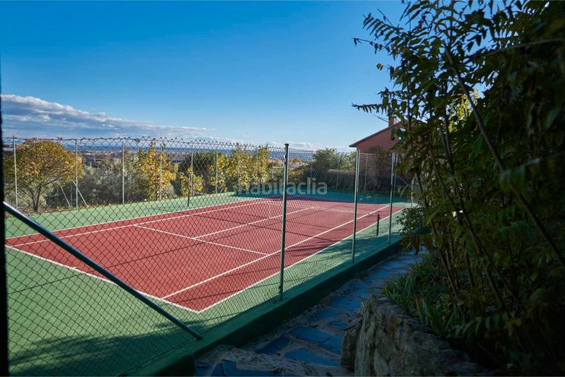 Foto 19bbc69b-7300-4ce5-ad10-35b976fec29a. Semi detached house with heating parking pool in Centro Comercial-Hospital Torrelodones