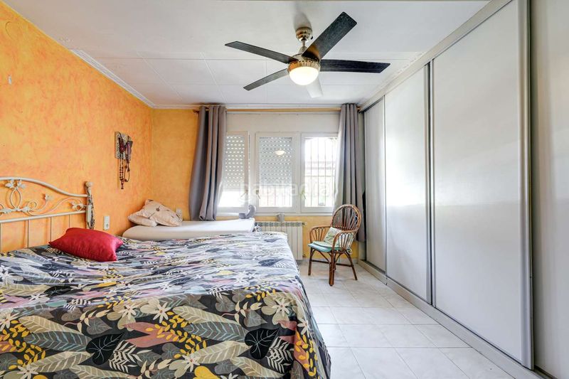 Foto bd01cf5d-d19e-4fe9-87bf-d02da77a9704. Chalet en Centre Miami Platja