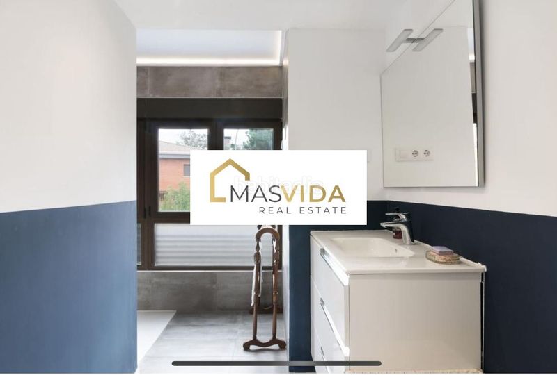 Foto dbb8d8bc-faaa-4345-9020-b03b5f9266f6. Pis amb piscina a Atalaya Madrid