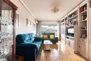 Etagenwohnung  Calle duquesa de medinaceli