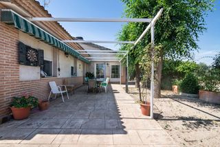 Chalet  Calle montes de toledo